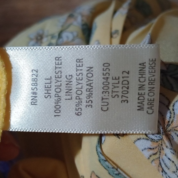 Feminine Butter Yellow Pleats Floral Long Maxi Skirt Resort Wear Romantic, Flowy - Picture 4 of 4